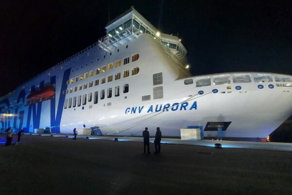 GNV Aurora auf der Route Genua – Tanger